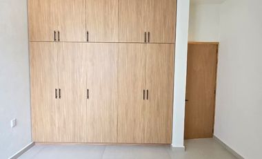 CASA EN VENTA, 2 RECÁMARAS, 2 BAÑOS COMPLETOS, COCHERA PARA 2 AUTOS