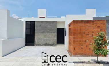 CASA EN VENTA, 2 RECÁMARAS, 2 BAÑOS COMPLETOS, COCHERA PARA 2 AUTOS