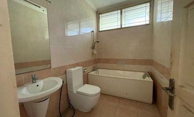 Dijual Rumah Mewah di Jalan Bunga Cente, Cipete,  Jakarta Selatan