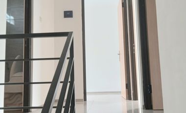 Rumah Mewah Siap HUni 2 lantai