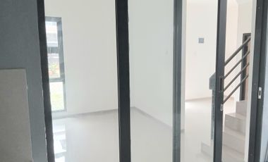 Rumah Mewah Siap HUni 2 lantai