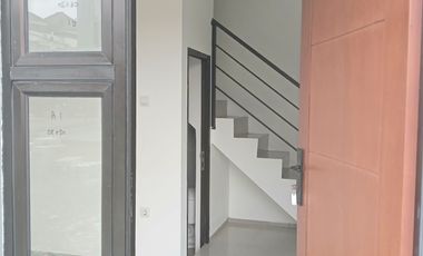 Rumah Mewah Siap HUni 2 lantai