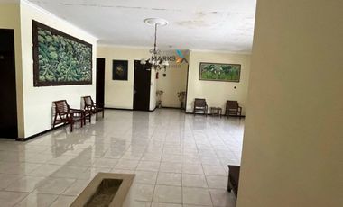 Dijual Hotel Aktif di Panglima Sudirman, Batu Malang