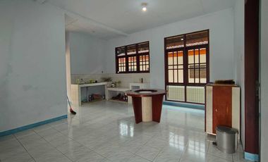 Villa Strategis di Indo Alam Puncak Cipanas