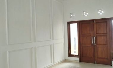 Rumah selangkah ke UMY lingkungan komplek