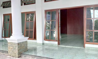 Rumah/Toko di Cendrawasih Raya Cengkareng – 128 m², SHM, Cocok Usaha