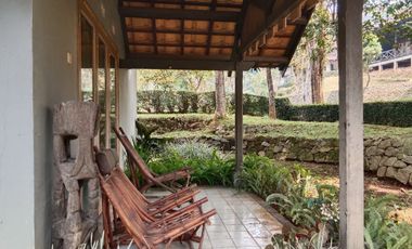 VILLA GRAND WHIZ TRAWAS MOJOKERTO, FULL FURNISH