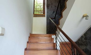 Dijual Rumah Di Jl. Setrasari Kulon VI, Kota Bandung