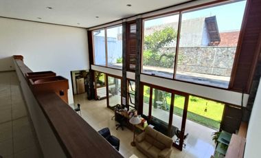 Dijual Rumah Di Jl. Setrasari Kulon VI, Kota Bandung