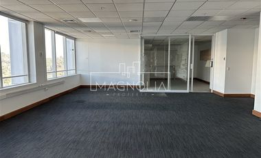 Oficina en Arriendo en A pasos del Metro Tobalaba, MUT, ...