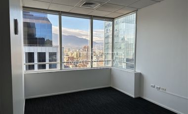 Oficina en Arriendo en A pasos del Metro Tobalaba, MUT, ...