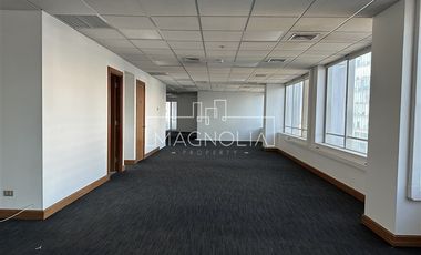 Oficina en Arriendo en A pasos del Metro Tobalaba, MUT, ...