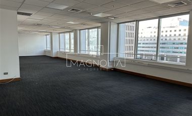 Oficina en Arriendo en A pasos del Metro Tobalaba, MUT, ...