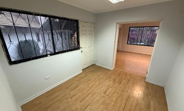 LOCAL ESQUINA 7 NORTE CON LOS CASTAÑOS PATIO ESTACIONAMIENTO