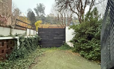 LOCAL ESQUINA 7 NORTE CON LOS CASTAÑOS PATIO ESTACIONAMIENTO