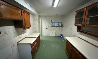 LOCAL ESQUINA 7 NORTE CON LOS CASTAÑOS PATIO ESTACIONAMIENTO