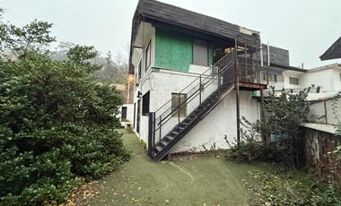 LOCAL ESQUINA 7 NORTE CON LOS CASTAÑOS PATIO ESTACIONAMIENTO