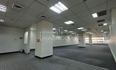 Oficina en Arriendo en A pasos del metro Pedro de Valdivia