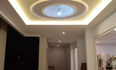 Rumah megah lantai marmer halaman luas pusat kota gatsu tengah jl8mtr