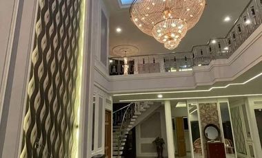 Rumah megah lantai marmer halaman luas pusat kota gatsu tengah jl8mtr