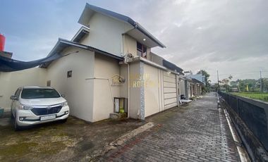 RUMAH MURAH, SIAP HUNI, TANAH LUAS DEKAT PASAR GENTAN DI SLEMAN