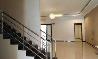 DISEWAKAN RUMAH BAGUS DI KOMPLEK MEKAR WANGI BANDUNG