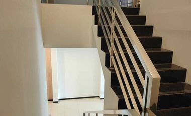 DISEWAKAN RUMAH BAGUS DI KOMPLEK MEKAR WANGI BANDUNG