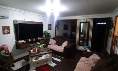 Amplia  casa cercana a metro y municipalidad Conchalí