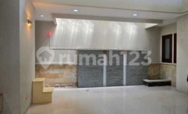 Dijual Rumah Minimalis Cluster Elite,Strategis Solo Baru Luas 240m2