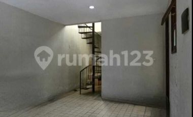 Dijual Rumah Minimalis Cluster Elite,Strategis Solo Baru Luas 240m2