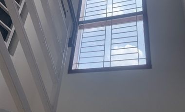 Jual cepat rumah modern siap huni Tanah Baru