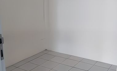 Jual Murah Apartemen Secondary 2BR di Apartemen Menteng Square, Luas 33m², Matraman, Jakarta Timur