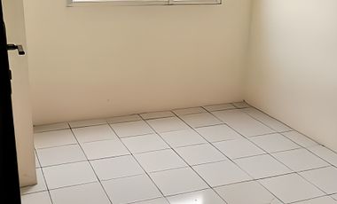 Jual Murah Apartemen Secondary 2BR di Apartemen Menteng Square, Luas 33m², Matraman, Jakarta Timur