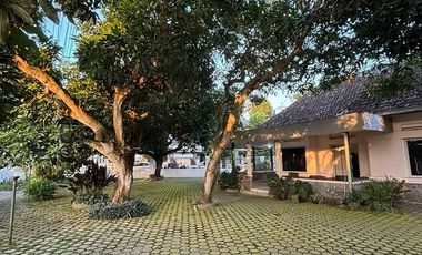BU , NEGO Keras ,Di Jual Rumah Hook Strategis di Pusat Kota Blitar