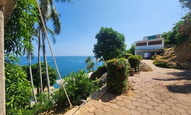 RESIDENCIA CON VISTA AL MAR