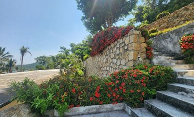 RESIDENCIA CON VISTA AL MAR