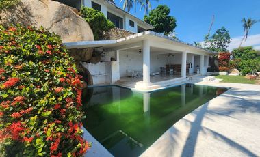 RESIDENCIA CON VISTA AL MAR