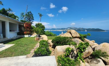 RESIDENCIA CON VISTA AL MAR