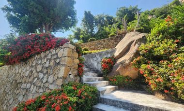 RESIDENCIA CON VISTA AL MAR