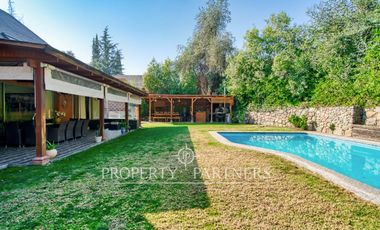 Venta de hermosa y amplia casa en Las Pircas, Peñalolen