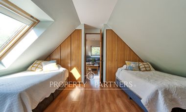 Venta de hermosa y amplia casa en Las Pircas, Peñalolen