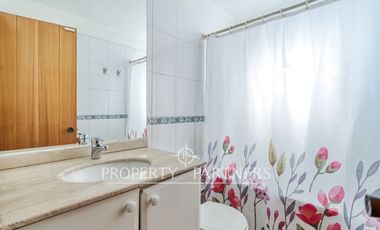 Venta de hermosa y amplia casa en Las Pircas, Peñalolen