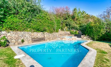 Venta de hermosa y amplia casa en Las Pircas, Peñalolen