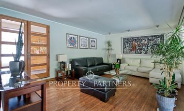 Venta de hermosa y amplia casa en Las Pircas, Peñalolen