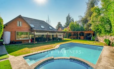 Venta de hermosa y amplia casa en Las Pircas, Peñalolen