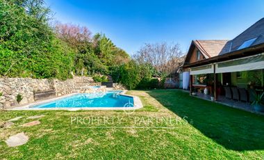 Venta de hermosa y amplia casa en Las Pircas, Peñalolen