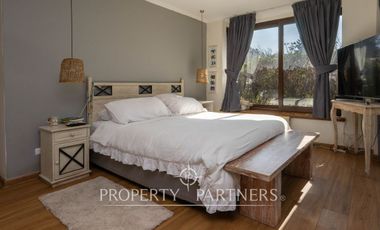 Amplia propiedad en Pirque con hermoso Jardín (ARRIENDO DISPONIBLE DESDE ENERO 2026)