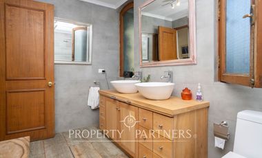 Amplia propiedad en Pirque con hermoso Jardín (ARRIENDO DISPONIBLE DESDE ENERO 2026)