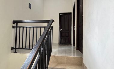 Rumah 2lt dlm komplek elit Tegalrejo