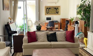 DI JUAL RUMAH MEWAH RAPIH DI RAFFLES HILSS CIBUBUR